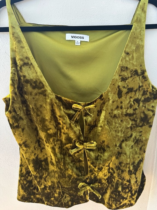 Vigoss Tops - Vigoss Moss Green Crushed Velvet Bows on Cami